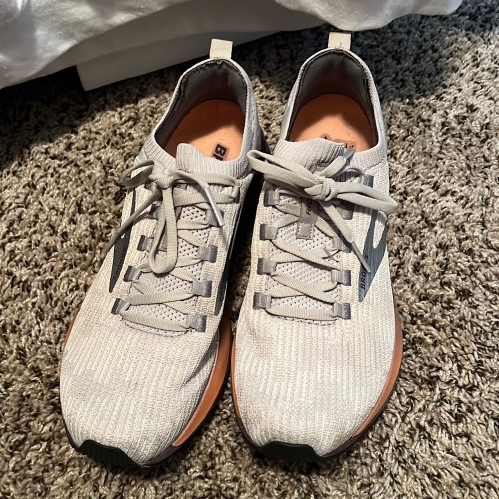 Brooks Ricochet 2